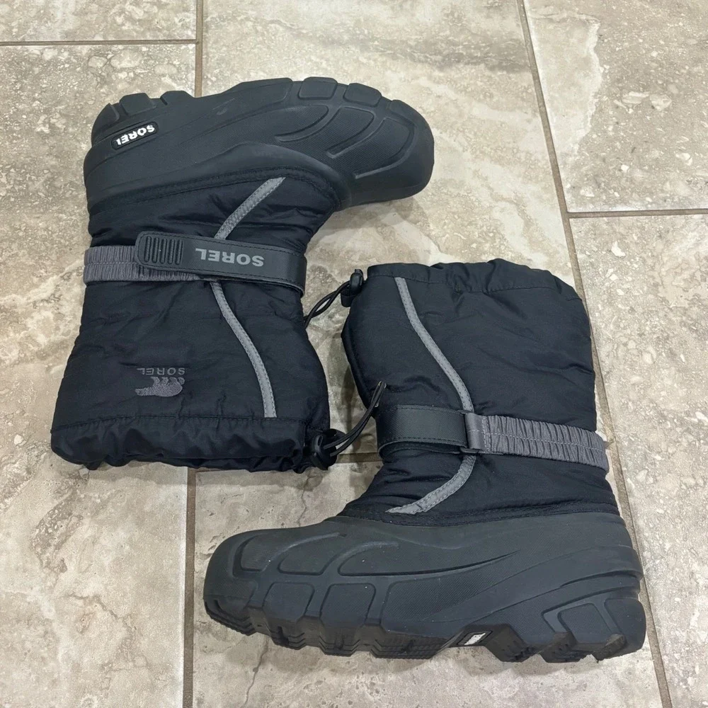 Sorel Kids Super Trooper Black Waterproof Winter Snow Boots NY1885-016 Size 5